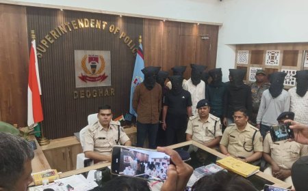 मधुपुर एचडीएफसी बैंक डकैती कांड में पुलिस की बड़ी सफलता, 11 अभियुक्त गिरफ्तार