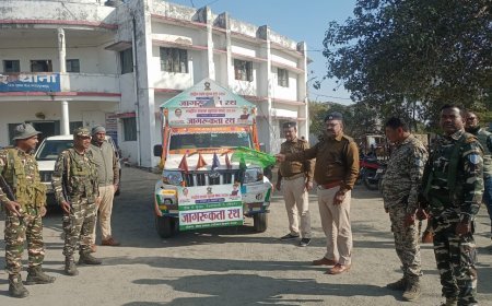 सड़क सुरक्षा माह 2026: मधुपुर में जागरूकता रथ को हरी झंडी दिखाकर किया गया रवाना