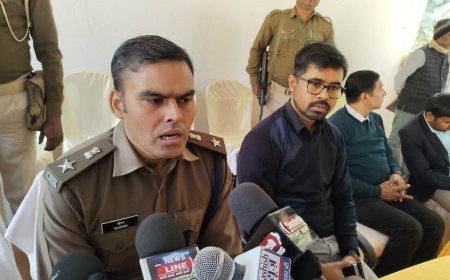 मधुपुर लालगढ़ विवाद पर प्रशासन सक्रिय, उपायुक्त-पुलिस अधीक्षक की मौजूदगी में शांति वार्ता में शहर के सभी प्रबुद्धजन हुए शामिल